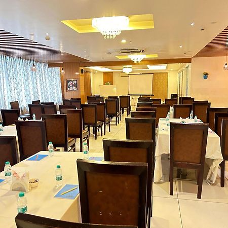 Hotel Lorven Visakhapatnam Esterno foto