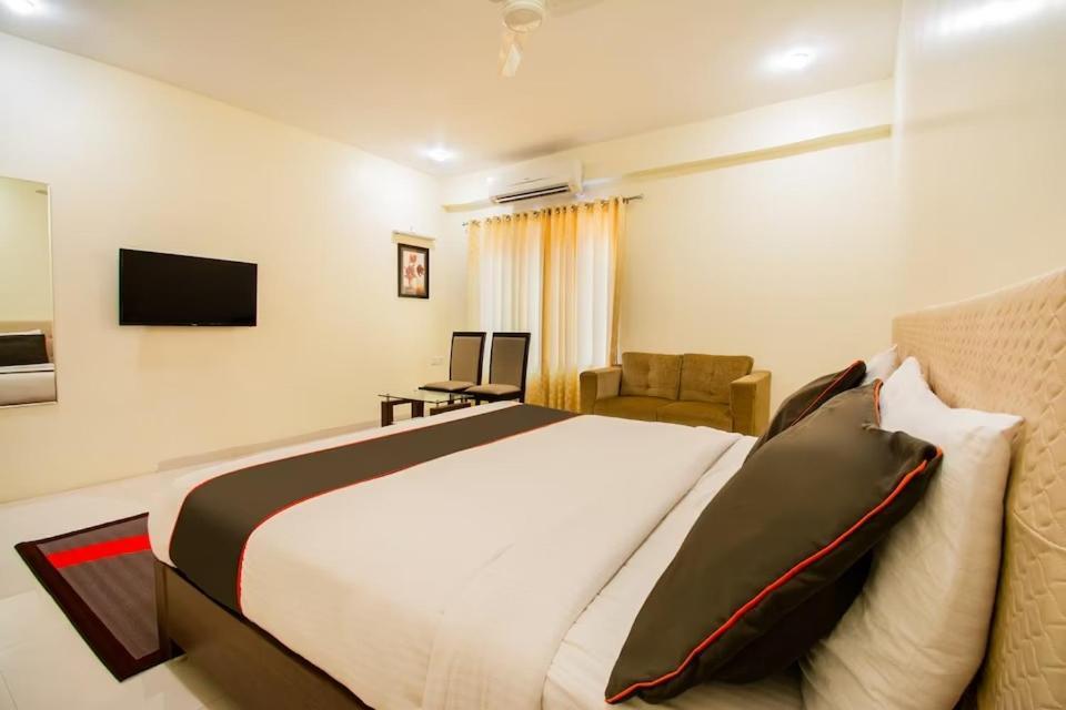 Hotel Lorven Visakhapatnam Esterno foto