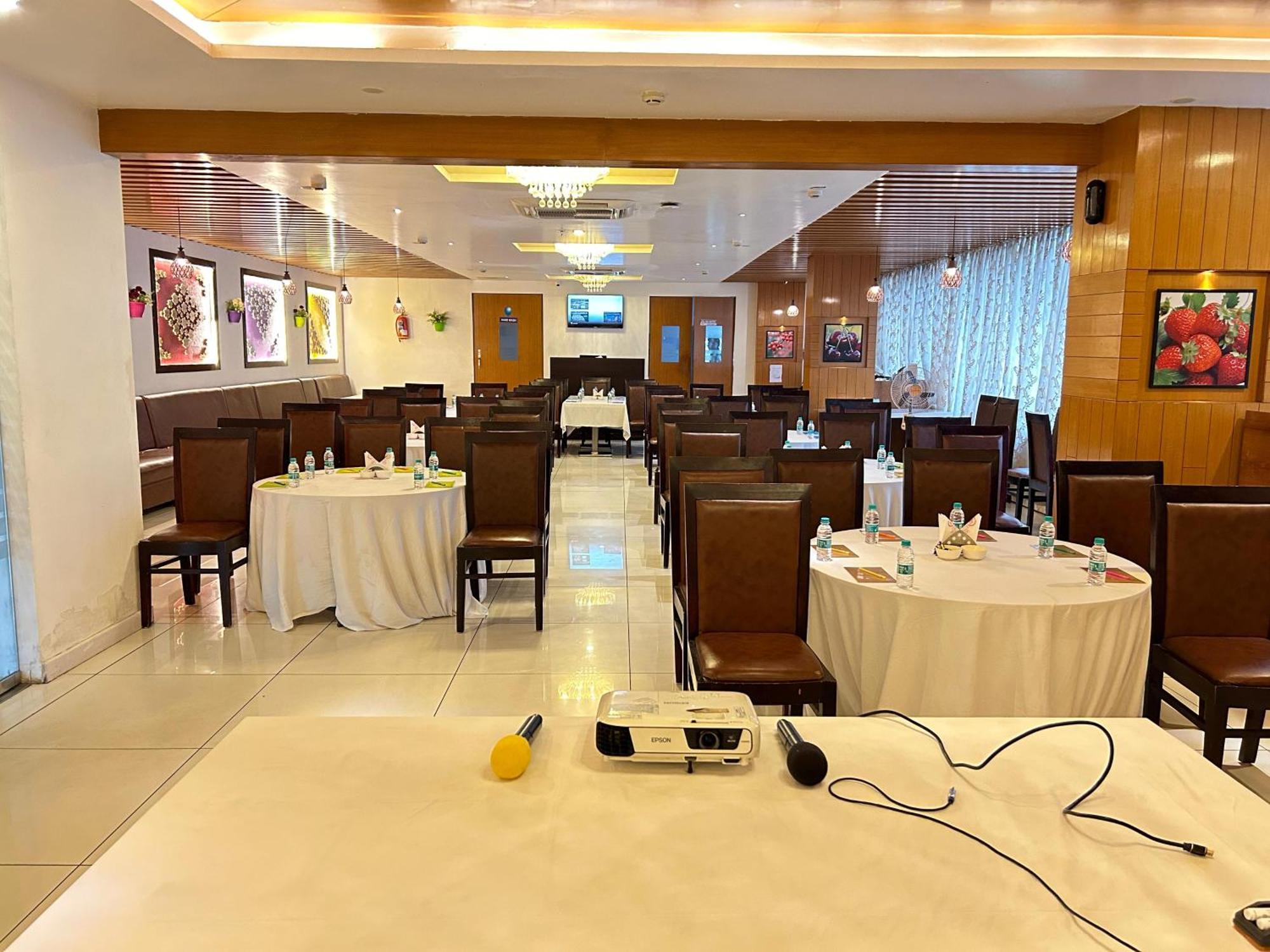 Hotel Lorven Visakhapatnam Esterno foto